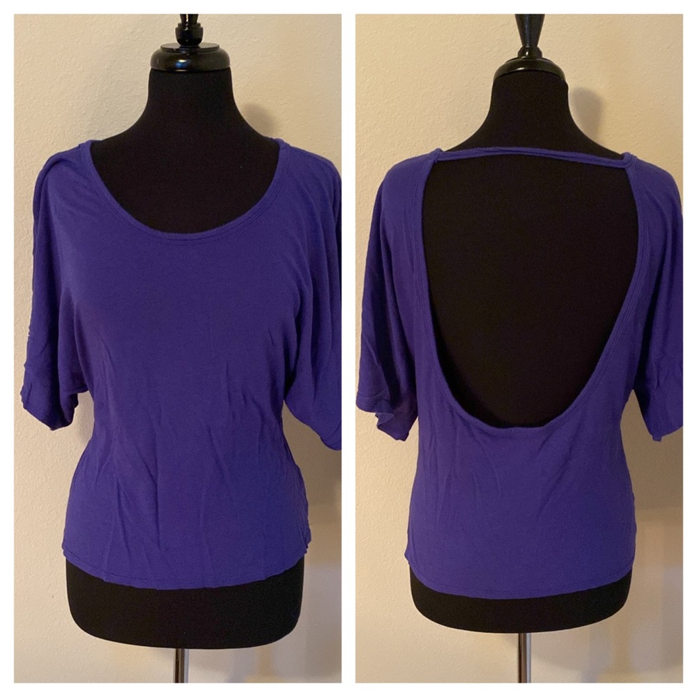 |•VICTORIA’S SECRET•| Sexy Open Back Purple Shirt S - Picture 1 of 9